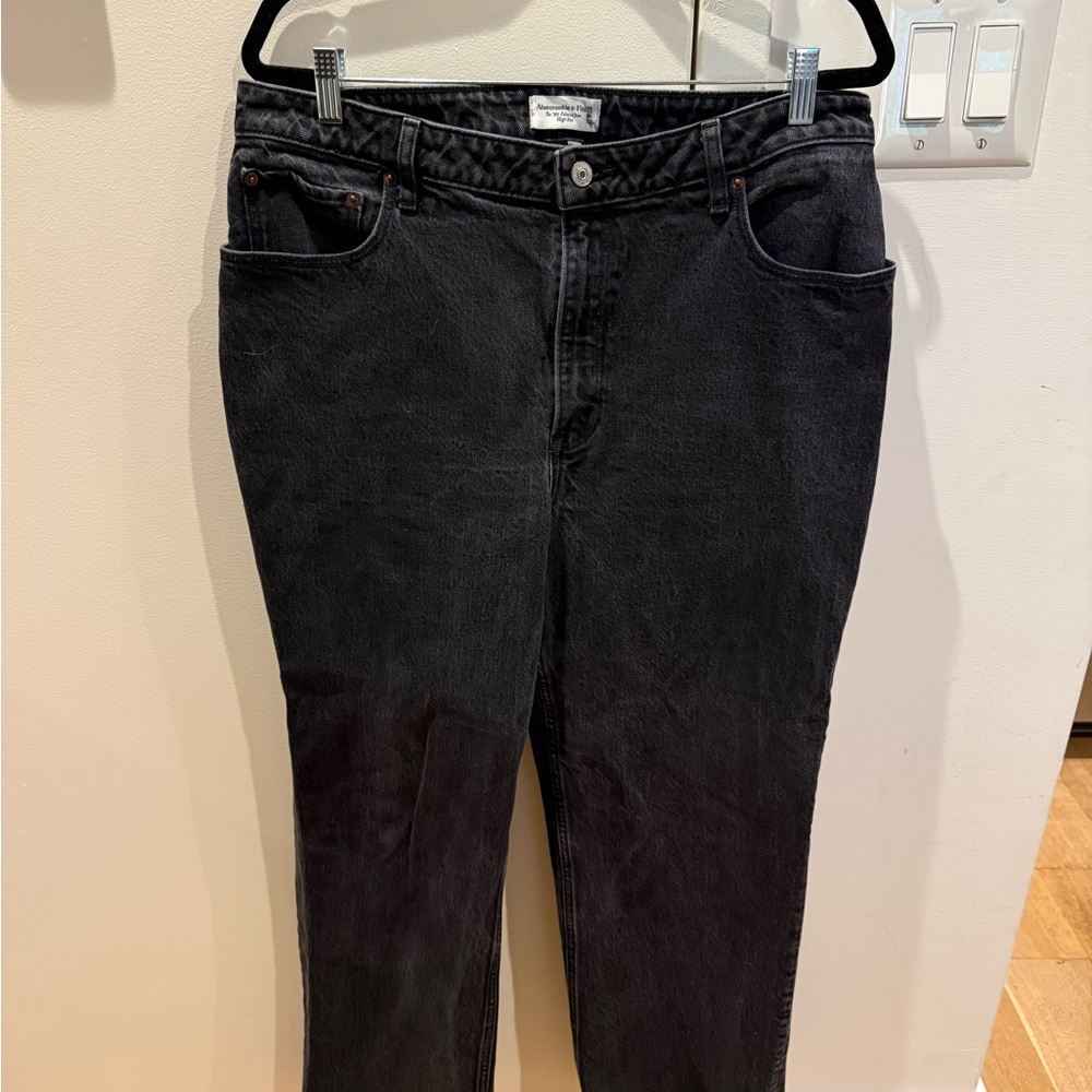 Abercrombie & Fitch Women's Straight Leg Black Jeans
